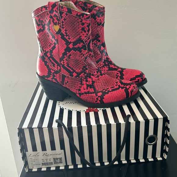 Lola Ramona Gringo Flamingo Cowboy Boots Hot Pink Snake Print - Picture 2 of 5